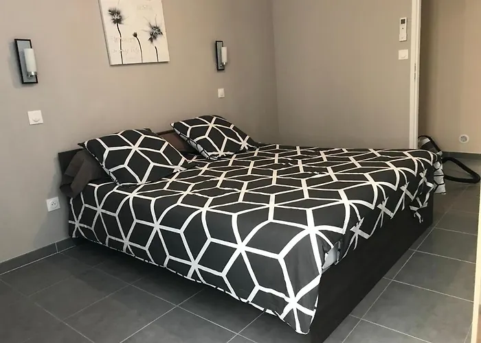 Le Benedictins Nîmes